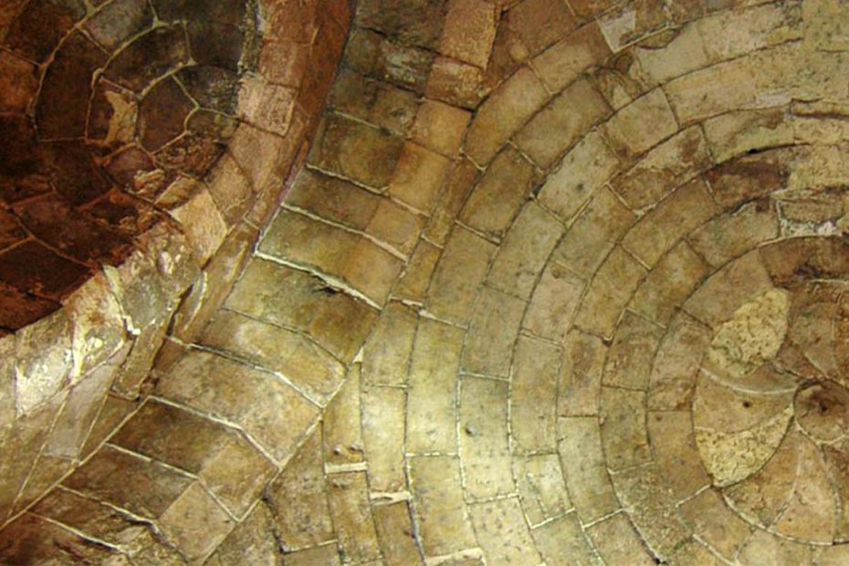 Image of a vaulted ceiling showing stereotomy in the stonework. Image credit: Sara Galletti